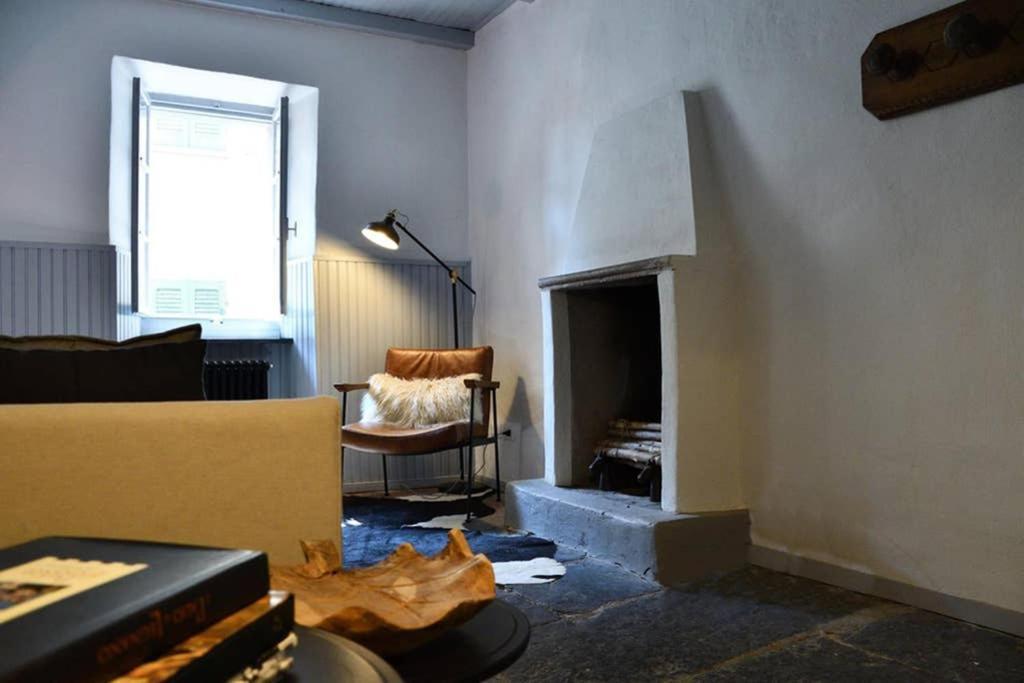 Rocks Apartment Colonno Exterior photo
